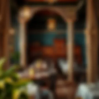 Cultural decor and ambiance of مطعم خوفو السيف